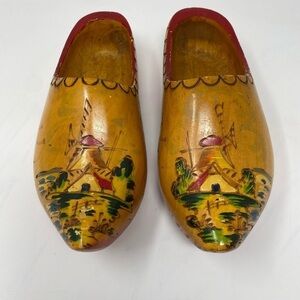 Vintage Hand painted Wooden Dutch Clogs